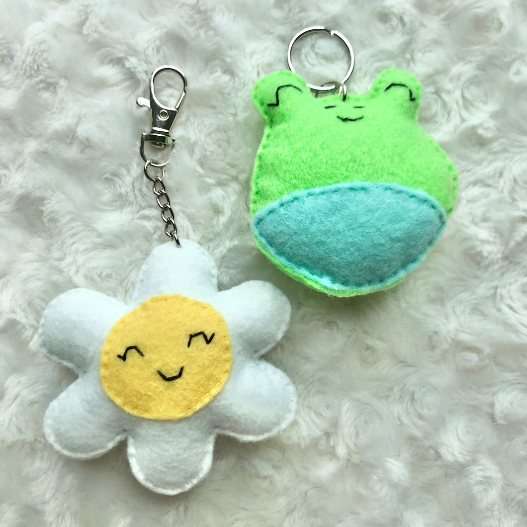 Felt Woodland Keychains- Frog, Daisy