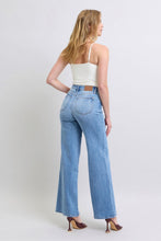 Load image into Gallery viewer, Judy Blue Full Size Wide Leg Jeans with Pockets
