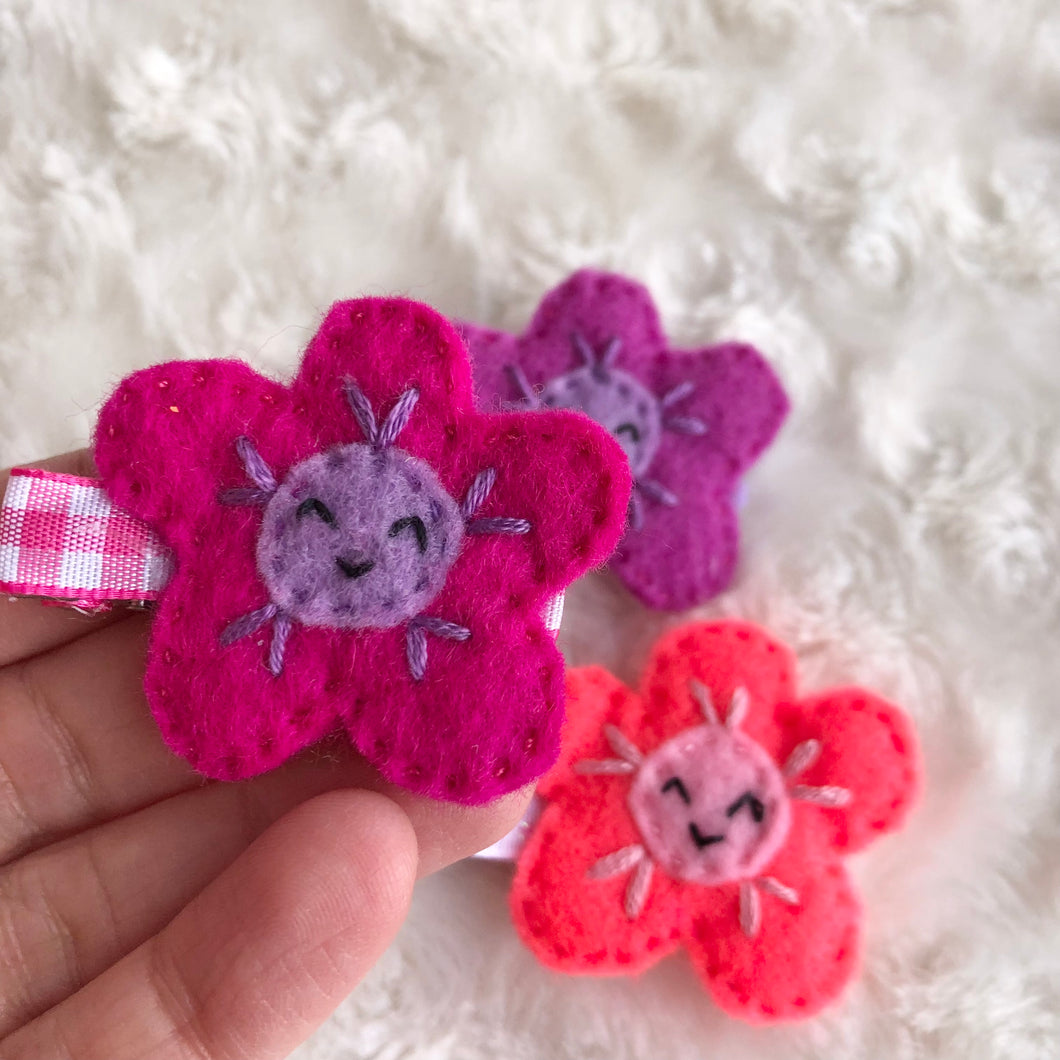 Happy Flower Clips