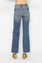 Load image into Gallery viewer, Judy Blue Full Size Tummy Control Straight Jeans
