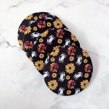 Load image into Gallery viewer, Black Maryland Flower &amp; Crab Coasters
