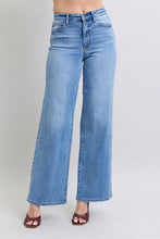 Load image into Gallery viewer, Judy Blue Full Size Wide Leg Jeans with Pockets
