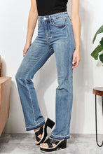 Load image into Gallery viewer, Judy Blue Full Size High Waist Jeans with Pockets
