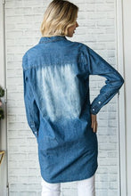 Load image into Gallery viewer, Veveret Pocketed Button Up Washed Denim Shirt
